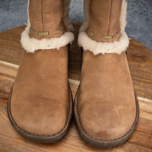 UGG Elijo Leather Sheepskin Boots Shearling Sherpa Mid Calf Warm Size 6 EUC - Picture 2 of 8